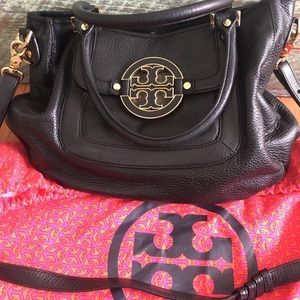 Tory Burch Amanda Hobo Tote
